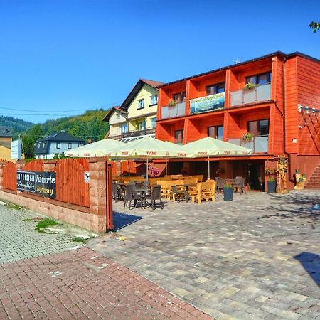 Pensjonat & Restauracja Lustrzany Zakatek Hotel Щирк Екстериор снимка